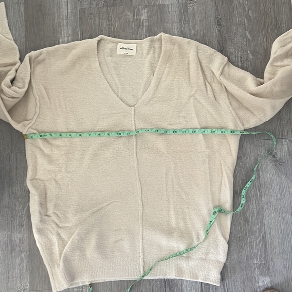 Aritzia Wilfred Free Cream Sweater - Picture 5 of 5